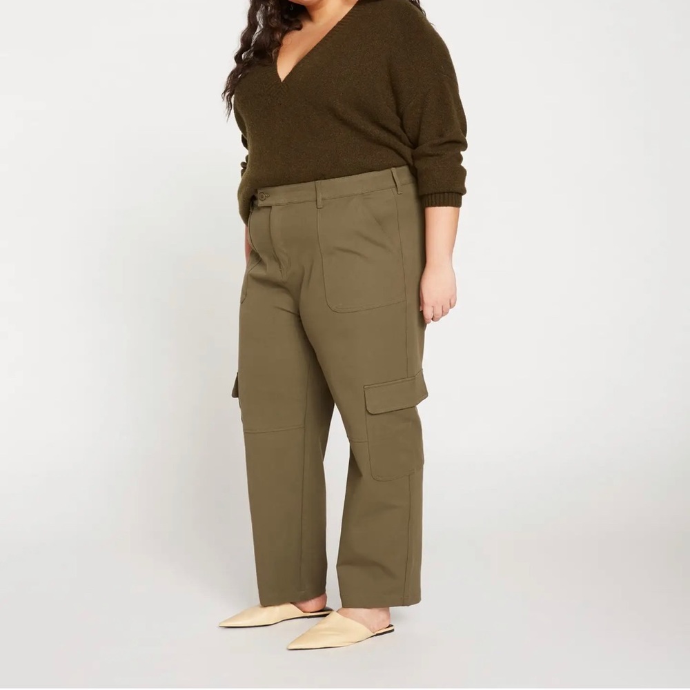 NWT Universal Standard Karlee Cargo Pant S(14-16)